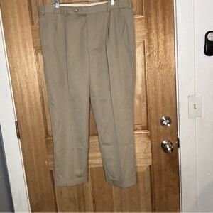 Brooks Brothers men’s Classic beige Dress Pants‎ size 38/30